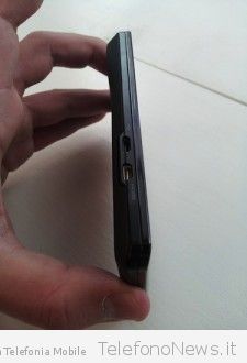 MotorolaDroidBionic side