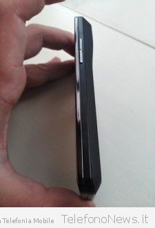 MotorolaDroidBionic side