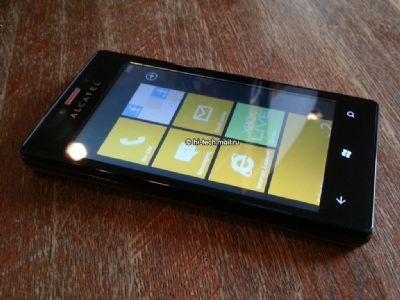 OneTouch View di Alcatel ufficialmente basato su Windows Phone 7.8!