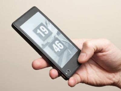 YotaPhone arriverà con tutta probabilità nella seconda metà del 2013
