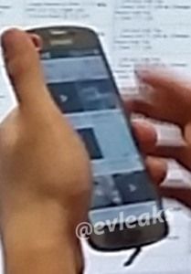 Prima foto dal vivo del Samsung SM-Z9005