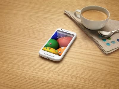 Motorola: finalmente presentato il Moto E, foto