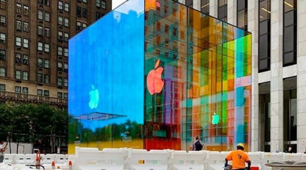 Apple Store Fifth Avenue di New York